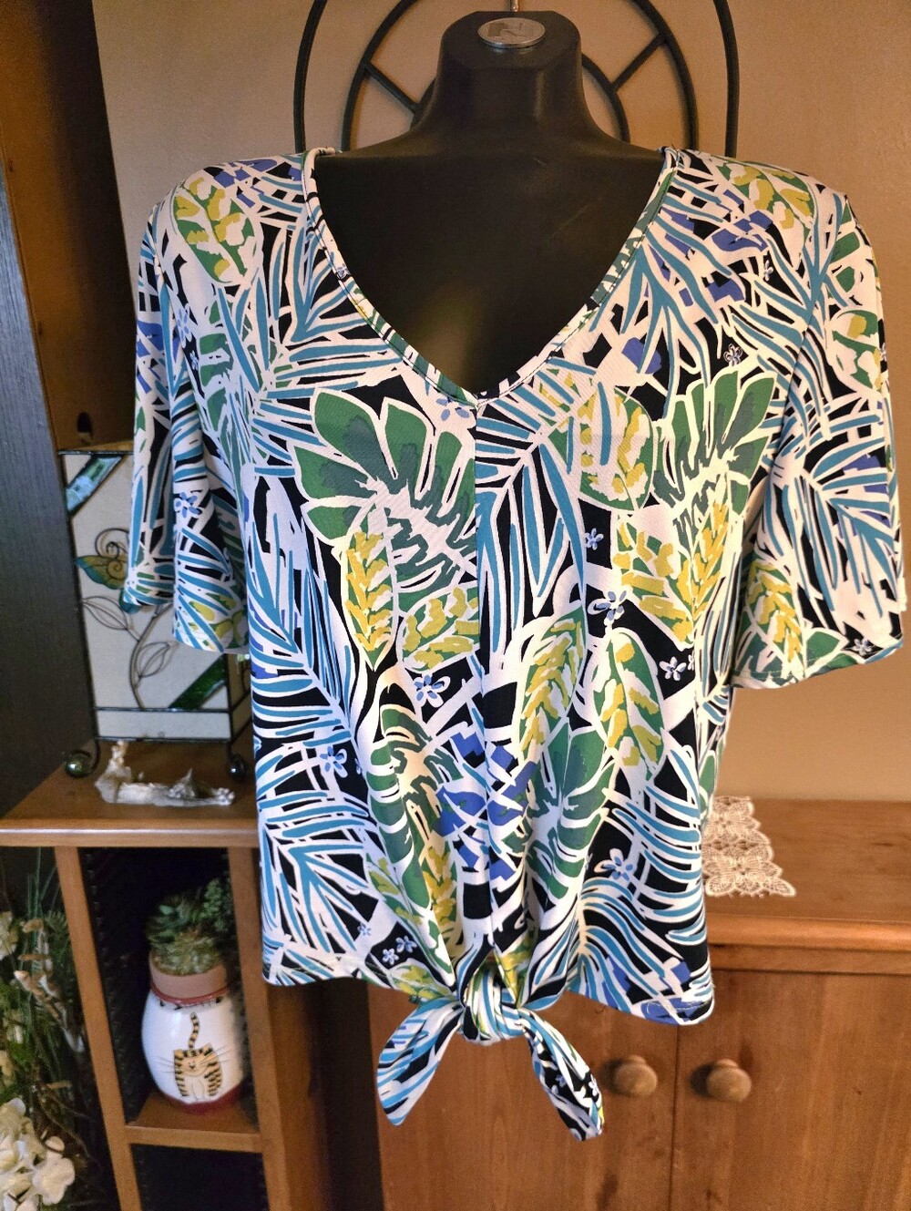 Women’s V-Neck Tropical Print Tie-Front Flutter Sleeve Top - Green/Blue